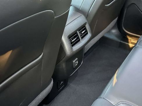 Used 2021 Chevrolet Equinox Premier image 17