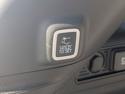 New 2025 Jeep Grand Cherokee Limited image 32