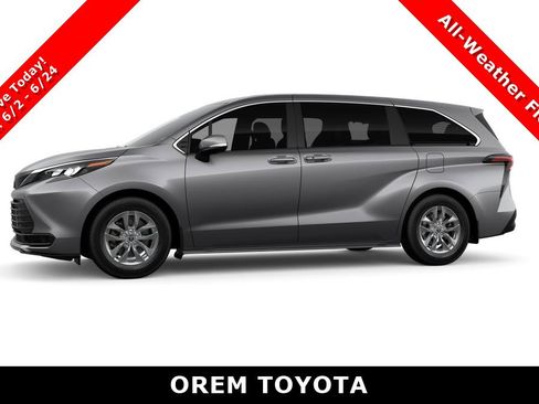 New 2026 Toyota Sienna LE FWD image 3