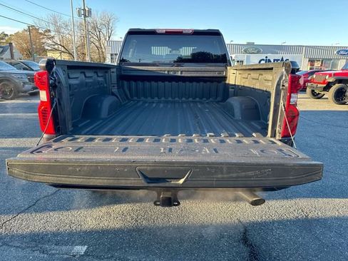 Used 2024 Chevrolet Silverado 2500 Custom w/ Custom Value Package image 22