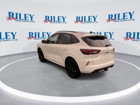 Certified 2023 Ford Escape ST-Line Elite w/ Premium Technology Package AWD/4WD image 6