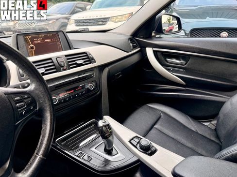 Used 2013 BMW 328i Sedan RWD image 17