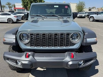New 2025 Jeep Wrangler Unlimited Rubicon w/ Technology Group