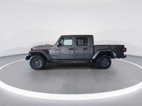 New 2025 Jeep Gladiator Sport AWD/4WD image 5