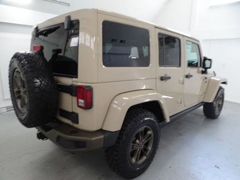 Used 2016 Jeep Wrangler Unlimited Sahara image 19