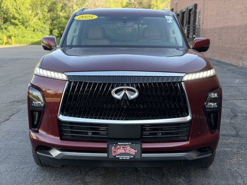 Used 2025 INFINITI QX80 Luxe AWD/4WD image 2