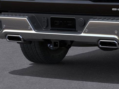 New 2026 GMC Sierra 1500 SLT image 14