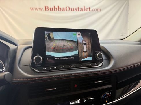 Used 2025 Nissan Rogue SV AWD/4WD image 14