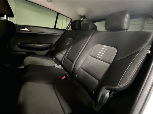 Used 2018 Kia Sportage LX FWD image 32