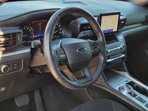 Used 2020 Ford Explorer XLT image 27