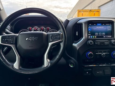 Used 2019 Chevrolet Silverado 1500 RST image 16