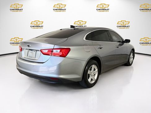 Used 2025 Chevrolet Malibu LS FWD image 8
