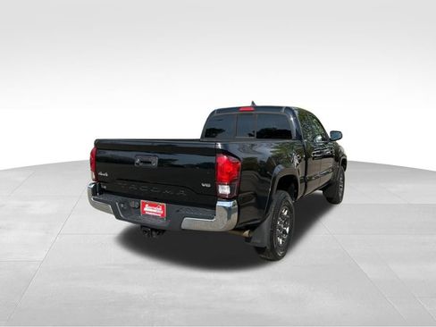 Used 2018 Toyota Tacoma SR5 image 5