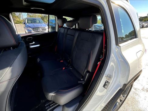 Used 2025 Mercedes-Benz GLB 35 AMG 4MATIC image 21