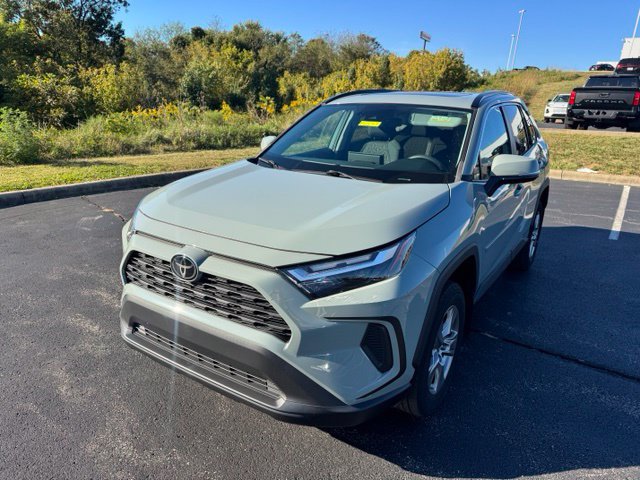 Used 2023 Toyota RAV4 XLE w/ Convenience Package AWD/4WD image 7