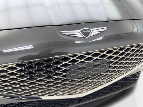 Used 2025 Genesis G70 2.5T image 25