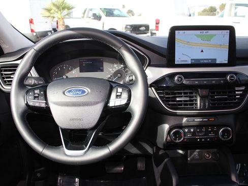 Certified 2022 Ford Escape SE w/ Convenience Package FWD image 17