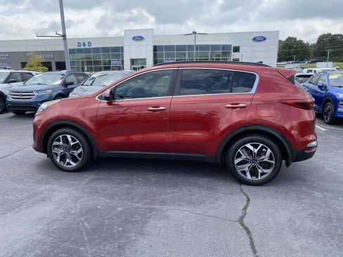 Used 2021 Kia Sportage EX w/ EX Technology Package FWD image 4