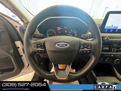 Used 2022 Ford Escape SE image 19