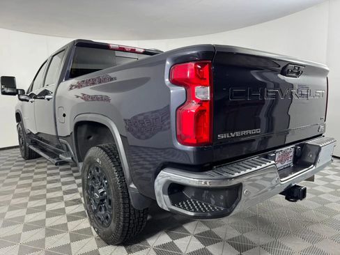 Used 2024 Chevrolet Silverado 2500 LTZ w/ LTZ Premium Package AWD/4WD image 27