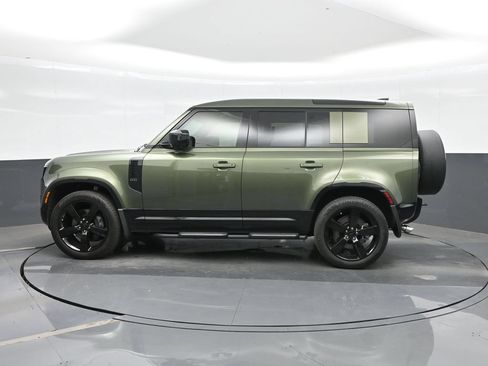 Used 2026 Land Rover Defender 110 X-Dynamic SE AWD/4WD image 2