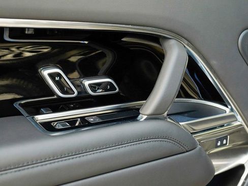 Used 2023 Land Rover Range Rover Long Wheelbase Autobiography image 57