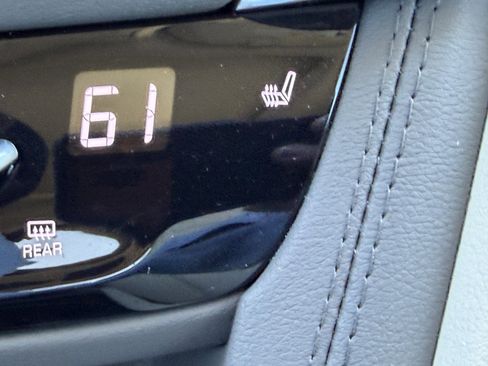 Certified 2023 Cadillac XT5 Premium Luxury image 25