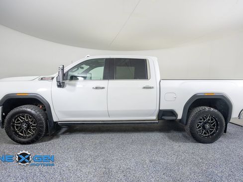 Used 2023 GMC Sierra 2500 Denali w/ Denali Ultimate Package AWD/4WD image 4