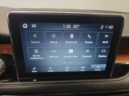 Used 2022 Lincoln Corsair Reserve w/ Equipment Group 201A AWD/4WD image 22