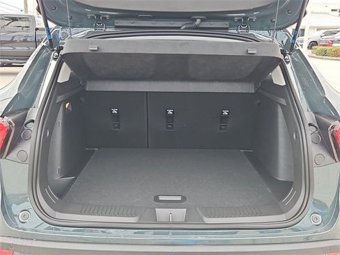 New 2026 Chevrolet Trax LT w/ Driver Confidence Package image 7