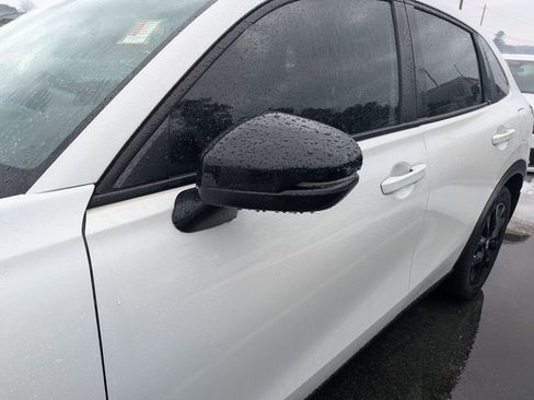 Used 2023 Honda HR-V Sport image 3