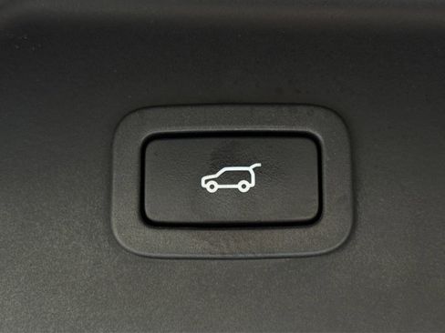 Used 2016 Land Rover Range Rover HSE image 55