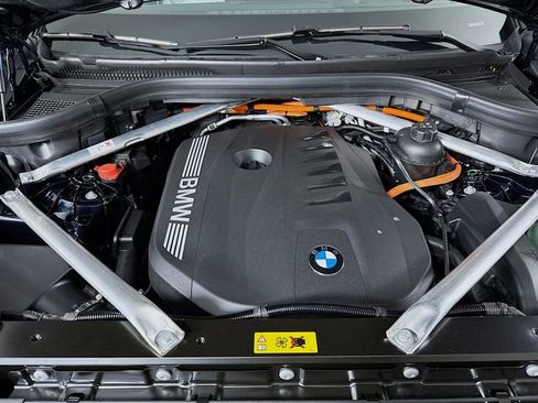 New 2026 BMW X5 xDrive50e w/ M Sport Package image 31