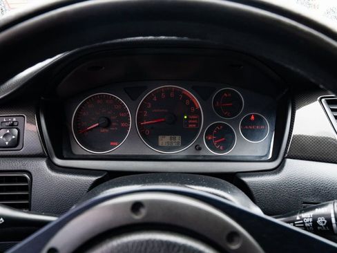 Used 2006 Mitsubishi Lancer Evolution IX image 16