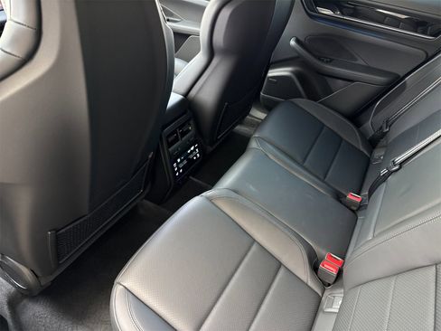 New 2025 Porsche Macan Electric image 14