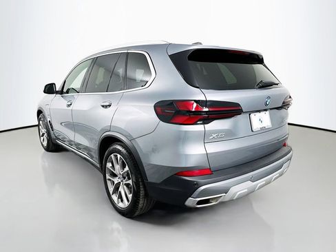Used 2025 BMW X5 xDrive50e image 7