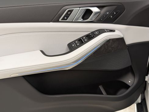 Certified 2023 BMW X5 xDrive45e w/ Luxury Seating Package image 14