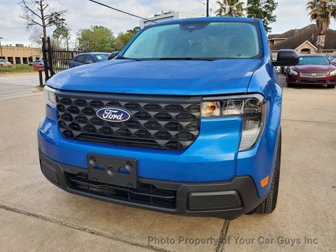 Used 2025 Ford Maverick XL image 3