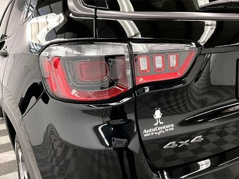 Used 2022 Jeep Compass Trailhawk image 31