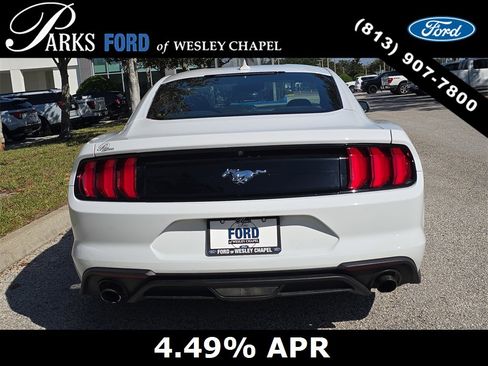 Certified 2021 Ford Mustang Coupe image 6