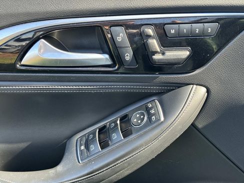 Used 2018 INFINITI QX30 Sport w/ Cargo Package FWD image 20