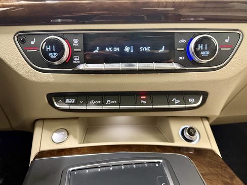 Used 2018 Audi Q5 2.0T Premium Plus w/ Premium Plus Package image 41