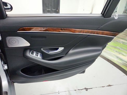 Used 2014 Mercedes-Benz S 550 Sedan image 31