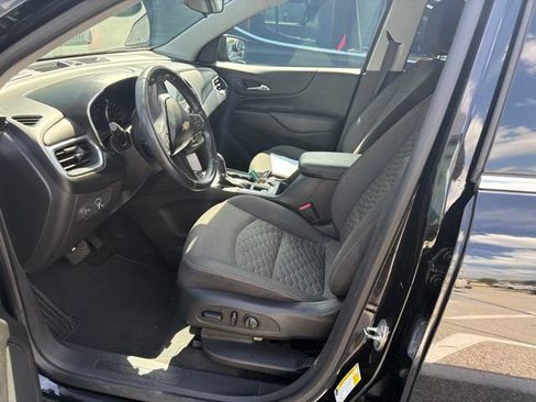 Used 2019 Chevrolet Equinox LT w/ Driver Convenience Package FWD image 4