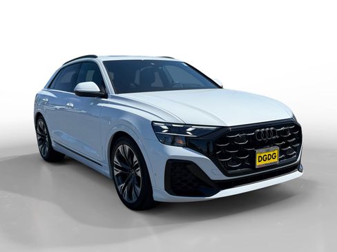 Used 2025 Audi Q8 Prestige AWD/4WD image 7