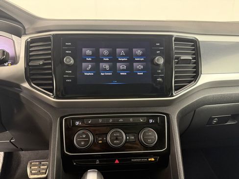 Used 2023 Volkswagen Atlas Cross Sport SEL Premium R-Line AWD/4WD image 20