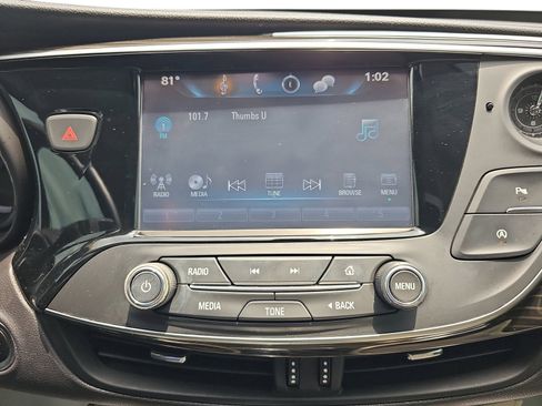Used 2020 Buick Envision Preferred AWD/4WD image 18