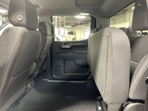Used 2024 Chevrolet Silverado 1500 LT AWD/4WD image 24