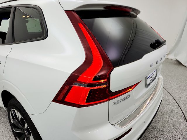 New 2026 Volvo XC60 B5 Plus w/ Protection Package Premier AWD/4WD image 31