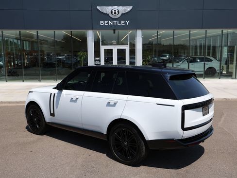 Used 2023 Land Rover Range Rover Autobiography AWD/4WD image 8